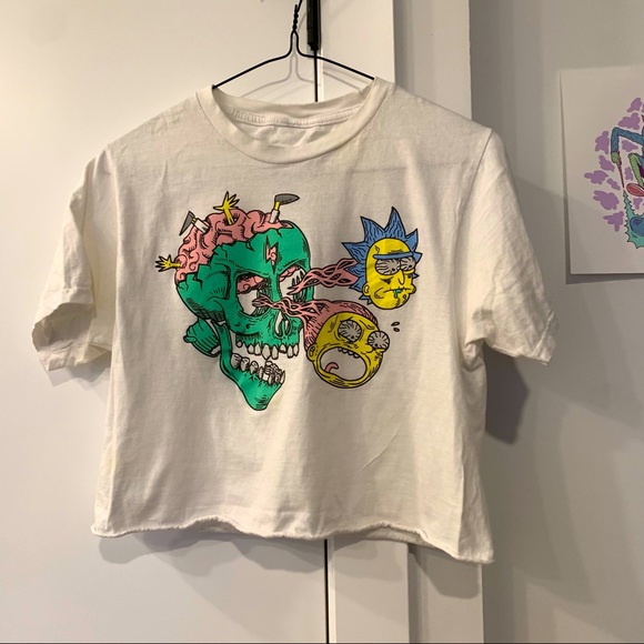 Tops - Vibrant Rick and Morty T-shirt + FREE PIN